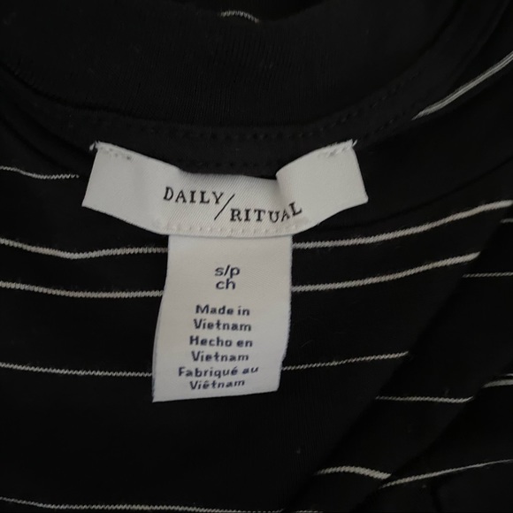 NWOT Daily Ritual Striped T-shirt dress S - Picture 4 of 5